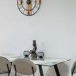 Family - Free Parking Apartamento Tirana