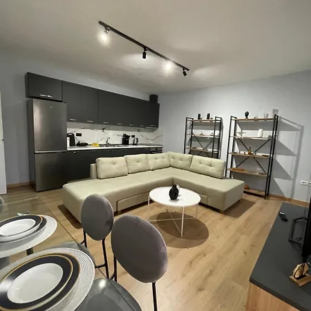 Apartament Family - Free Parking Tirana