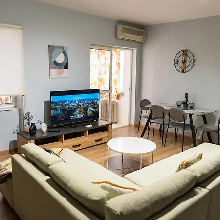 Family - Free Parking Apartament Tirana