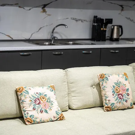Apartament Family - Free Parking Tirana