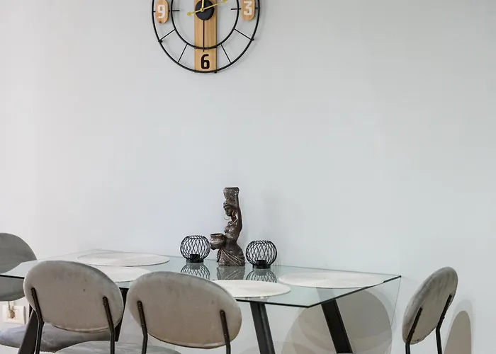 Family - Center Lägenhet Tirana